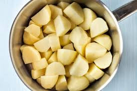 Potatoes - Peeled & Cut / KG