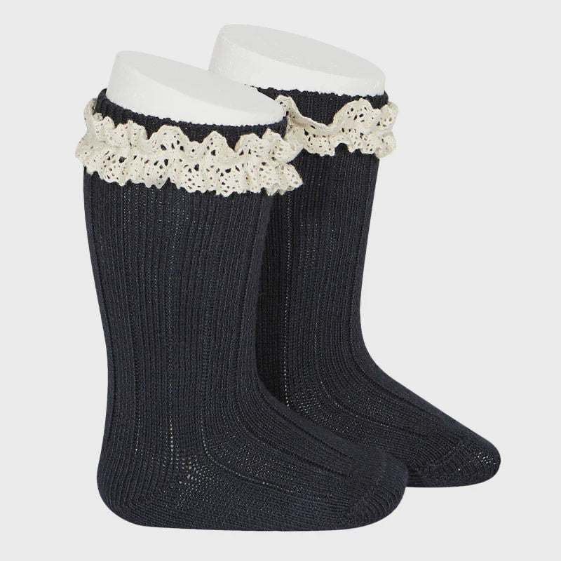 Condor 2438/2 Vintage Lace Knee High Socks